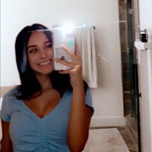 Meet your Posher, Cloe